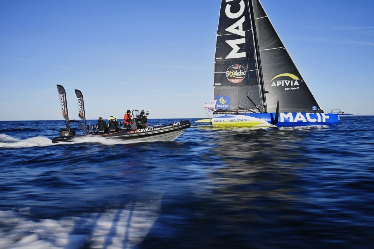 CHARLIE DALIN GANA LAS 48 HORAS AZIMUT