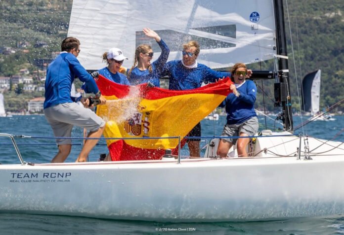 “Yupi” de Joan Cardona, nuevo campeón del mundo de J70 mixto plus.