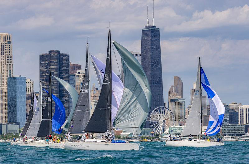 CHICAGO YACHT CLUB RACE TO MACKINAC NAUTICA NEWS